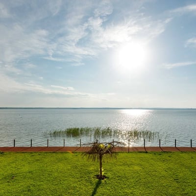 Rent of a modern furnished 2-room apartment, 58 m², Mamaia, Romania